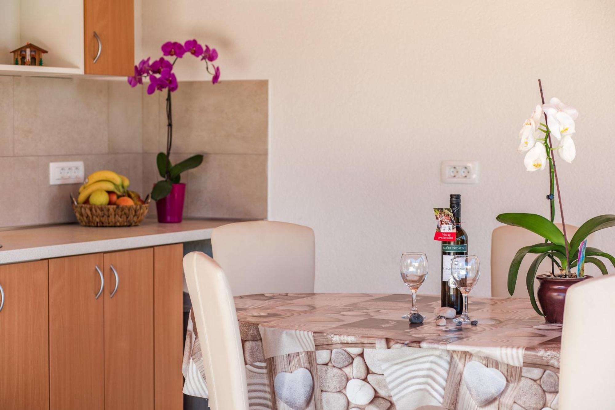 Apartmani Katica 포빌레 외부 사진